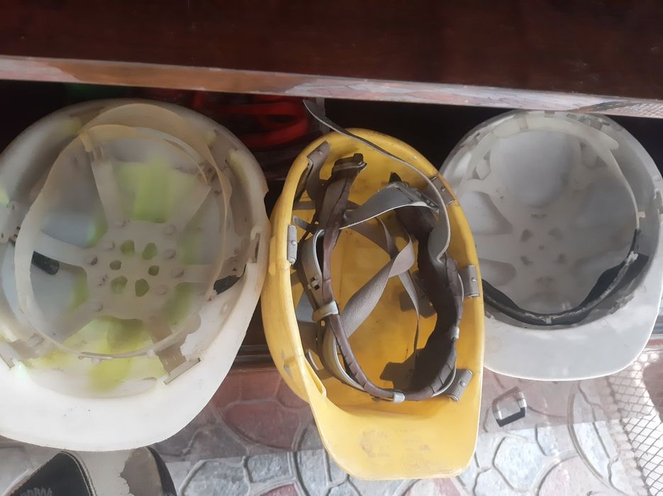 Каски для строительных работ