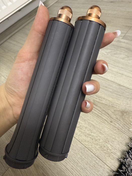 Dyson Airwrap încă în garanție