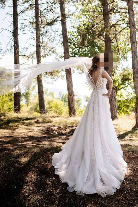 Сватбена рокля DEMETRIOS