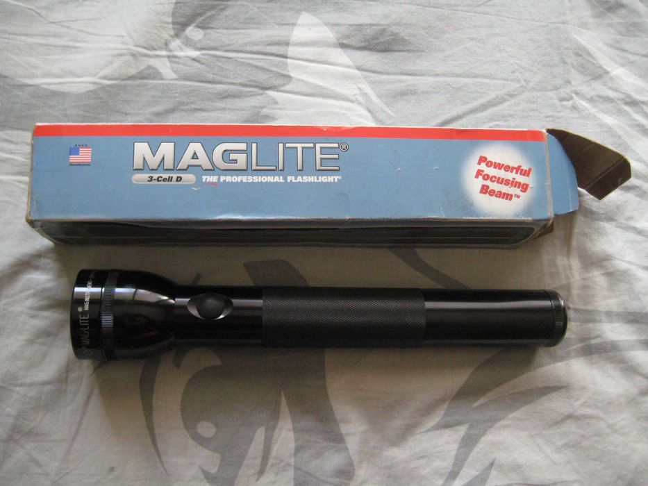 Продавам Фенер Maglite с крушка нажежаема жичка черно