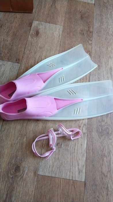 Ласты и очки для девочки