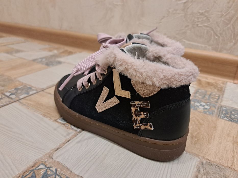 Ботинки весна осень 30 размер на девочку  кожа