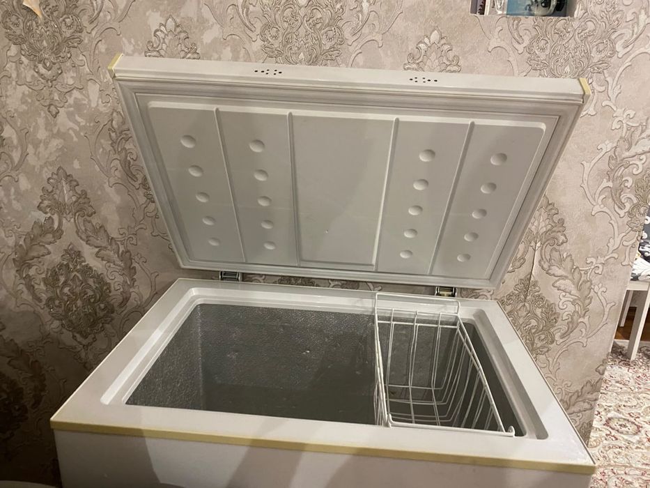 Продам морозильную камеру