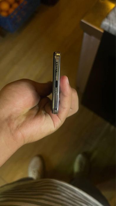 vivo V40 Lite sotiladi xolati ideal ovotkanilada o’zila tekshirib olas