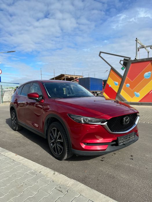Vând Mazda CX-5 2.2 Diesel AWD, an 2017, bine întreținută, cu dotări complete.