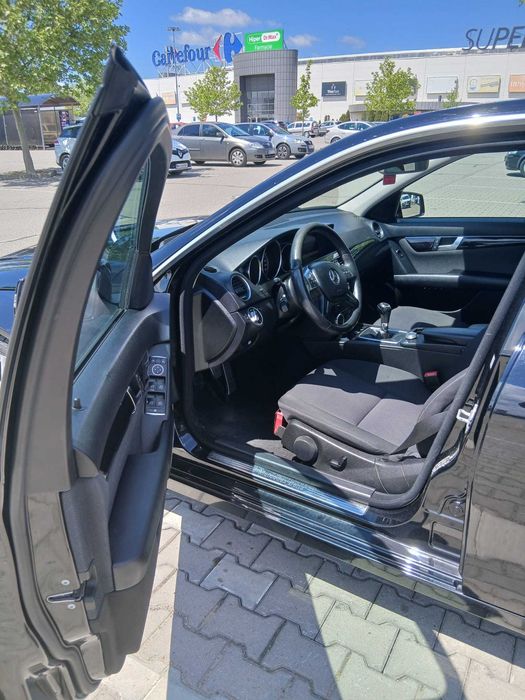 MERCEDES-BENZ C-Class 0 — imagine 4