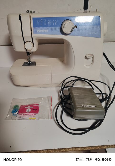 Швейная машина продам