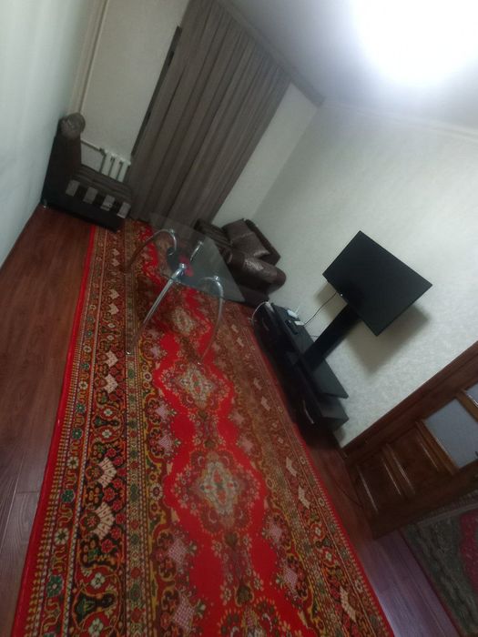 Metro Oybek kvartira o'g'il bola kerak