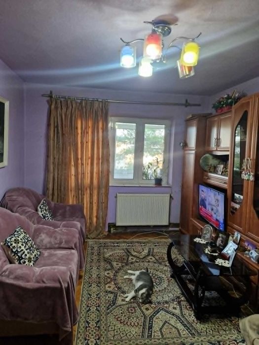 Vand apartament 2 camere semidecomandate Targoviste, confort 1, zona linistita