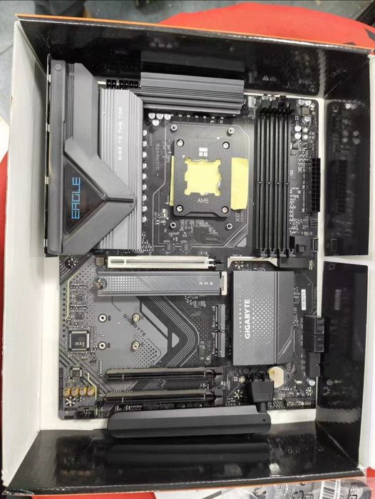 Gigabyte X870 EAGLE WIFI7