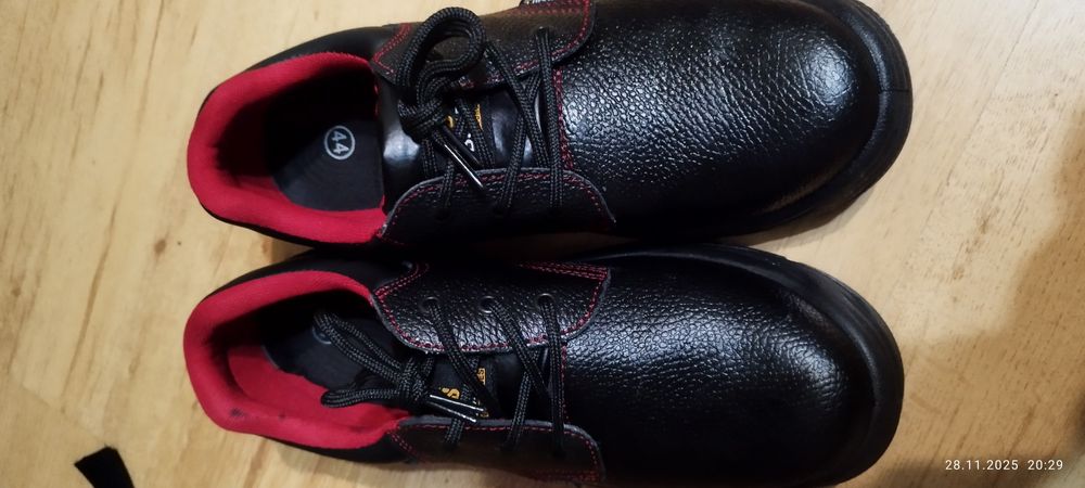 Работни обувки 44 номер