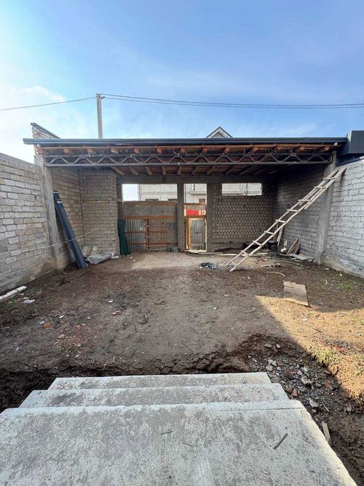 Мехнат, 1-кварталда Hi-Tech каробка сотилади