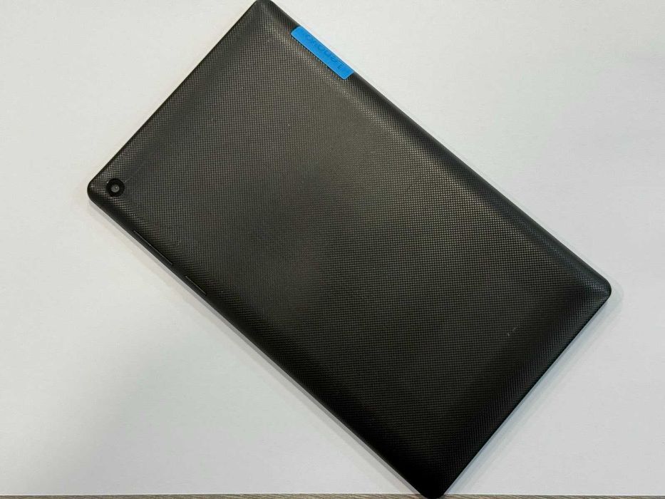Таблет Lenovo TB-3710i