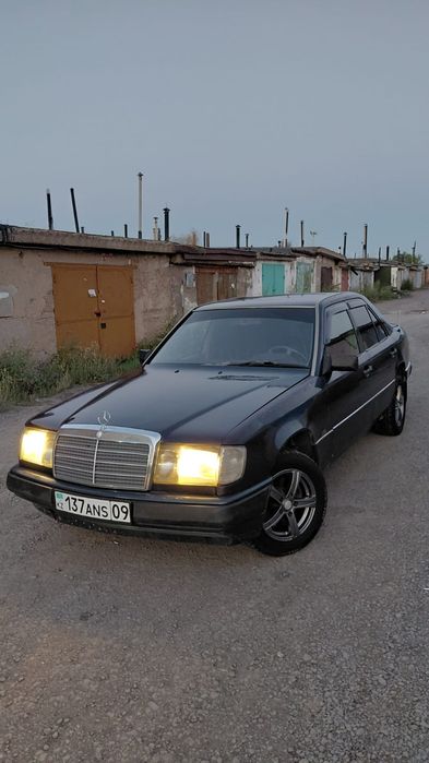 Мерседес 124 е200