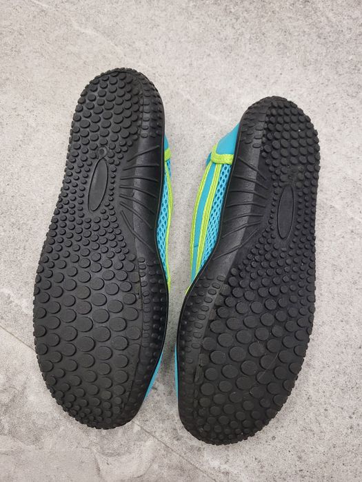 Детская обувь для плавания