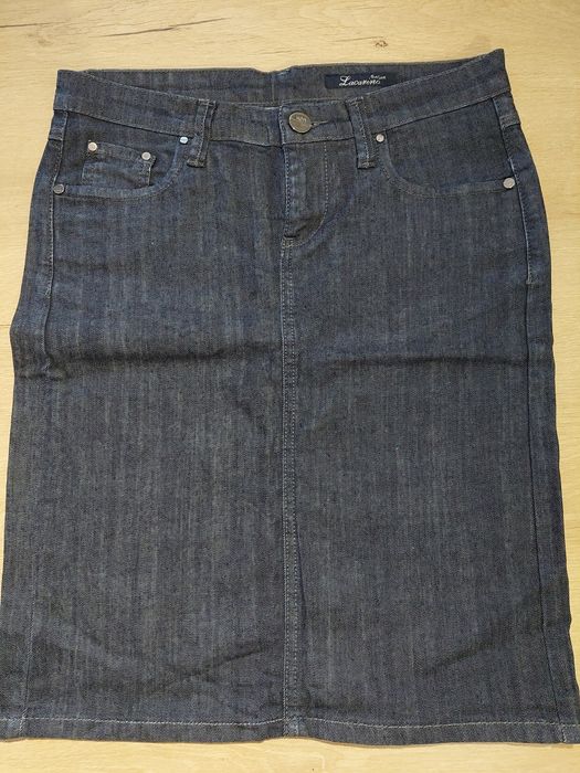 Дамска дънкова пола.