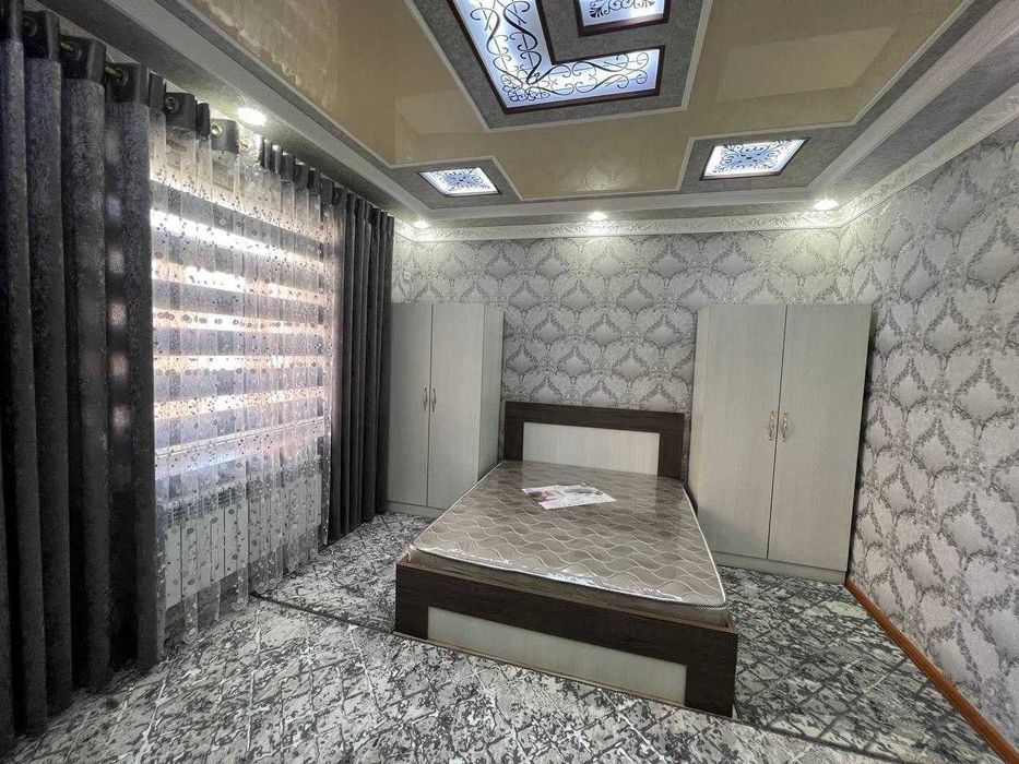 Navoiy ko'chasida 2-xonali kvartira sotiladi