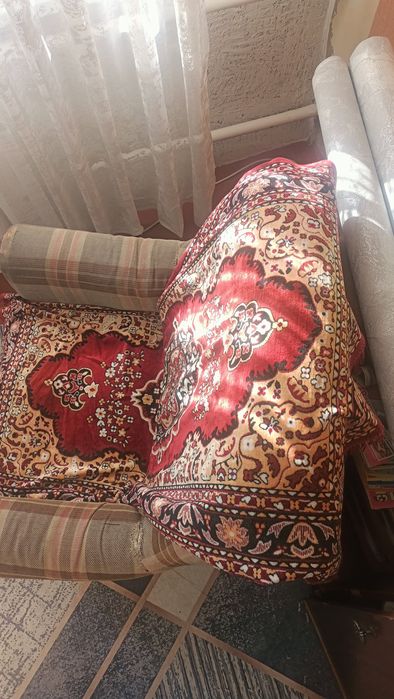 Продам Два кресла б/у .