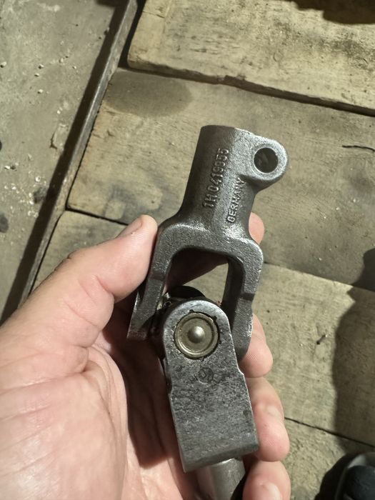 Рулевой кардан Passat b3, vento, golf