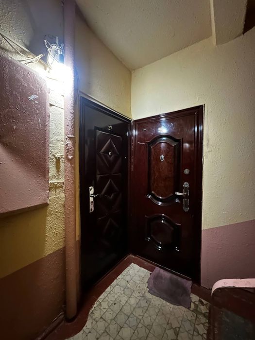 Срочна Массив 5 Прадаётса 2/1/5