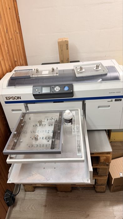 Принтер за директен печат върху текстил EPSON F2000 DTG printer