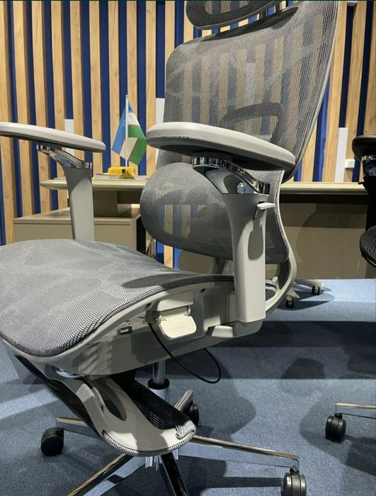 Офисное кресло для руководителя модель Lucky ted. Optim va dona