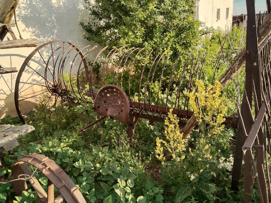 Грабли и косилка