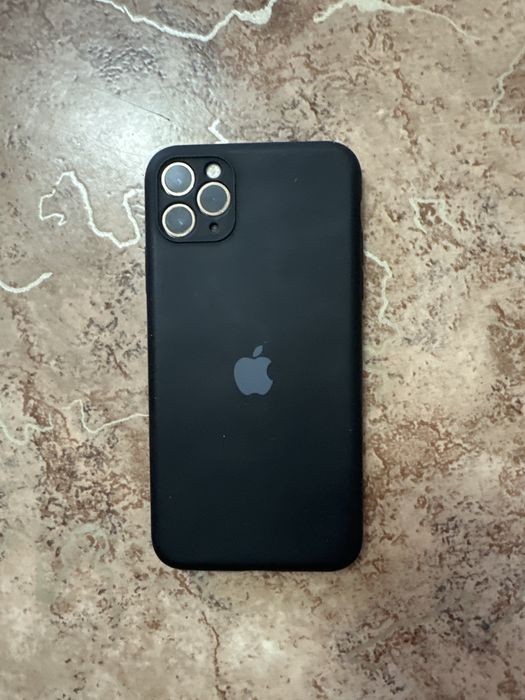 Продам айфон 11 про макси