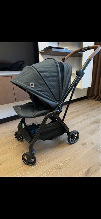 Продам прогулочную коляску Maxi Cosi Leona