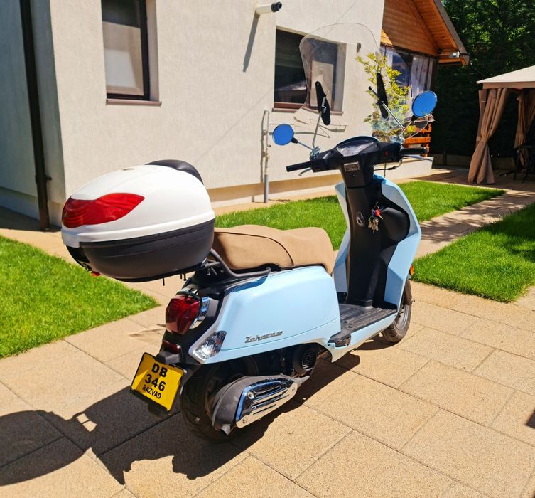 Scooter Zahara 49cc. 2022, 3200km