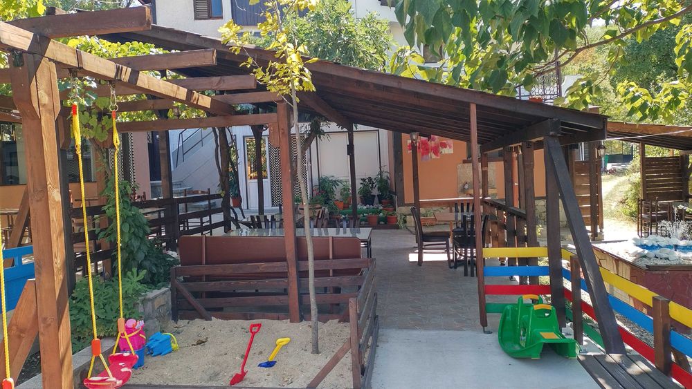 Комплекс "Вишнева градина"