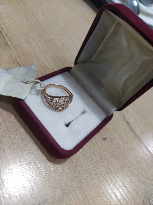 Золотое кольцо 585