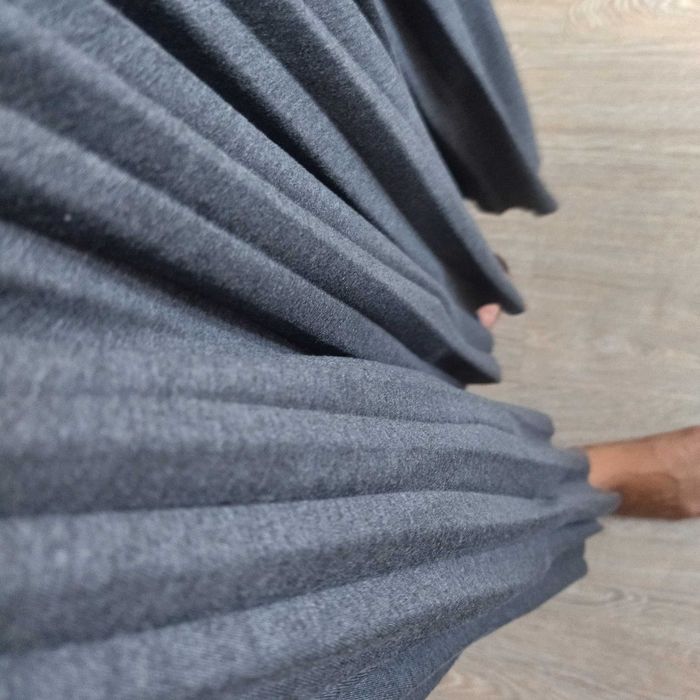 Поли солей и плисе средна дължина