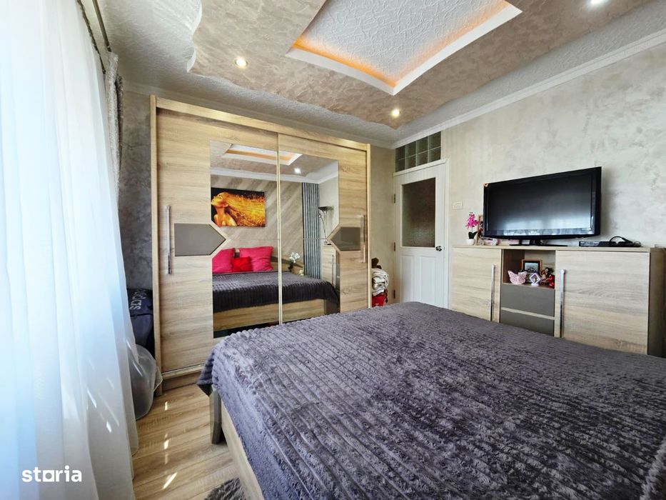 Apartament 2 camere decomandat, etaj 1, centrală proprie - Zona Alfa