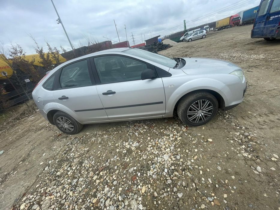 Bara fata capota trager far grila usa haion Ford Focus