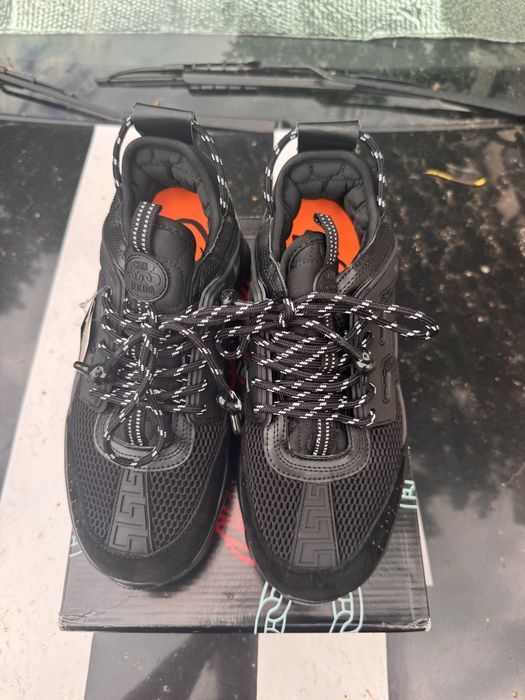 Versace chain reaction