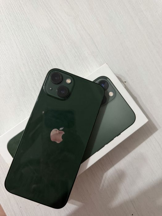 IPhone 13 в зелёный цвете на 256 GB