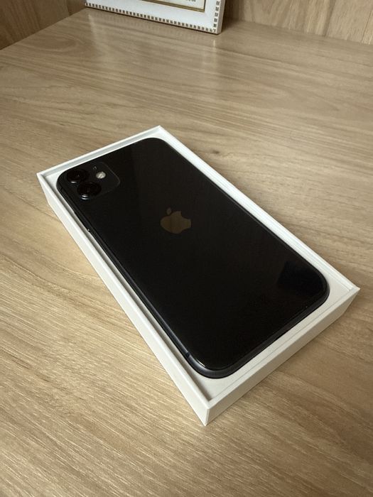 Продам Телефон Iphone 11 в хорошем состоянии