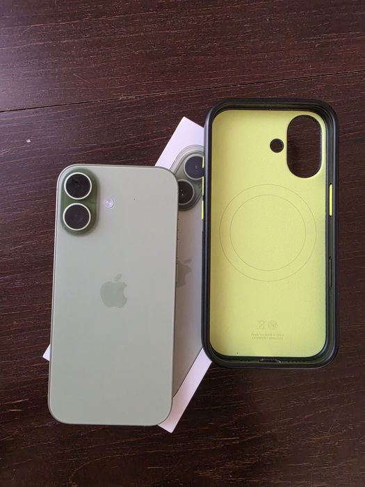 iPhone 17 256 gb в идеал. сост. + чехол + защита на экран