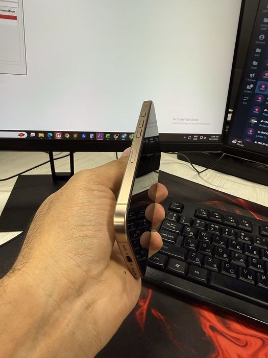 Iphone 16 pro 128 gold