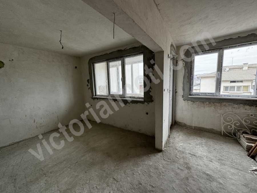 Продава се Четиристаен апартамент в Велико Търново, Зона Б - 145 кв.м за 842 €/кв.м - Снимка #9