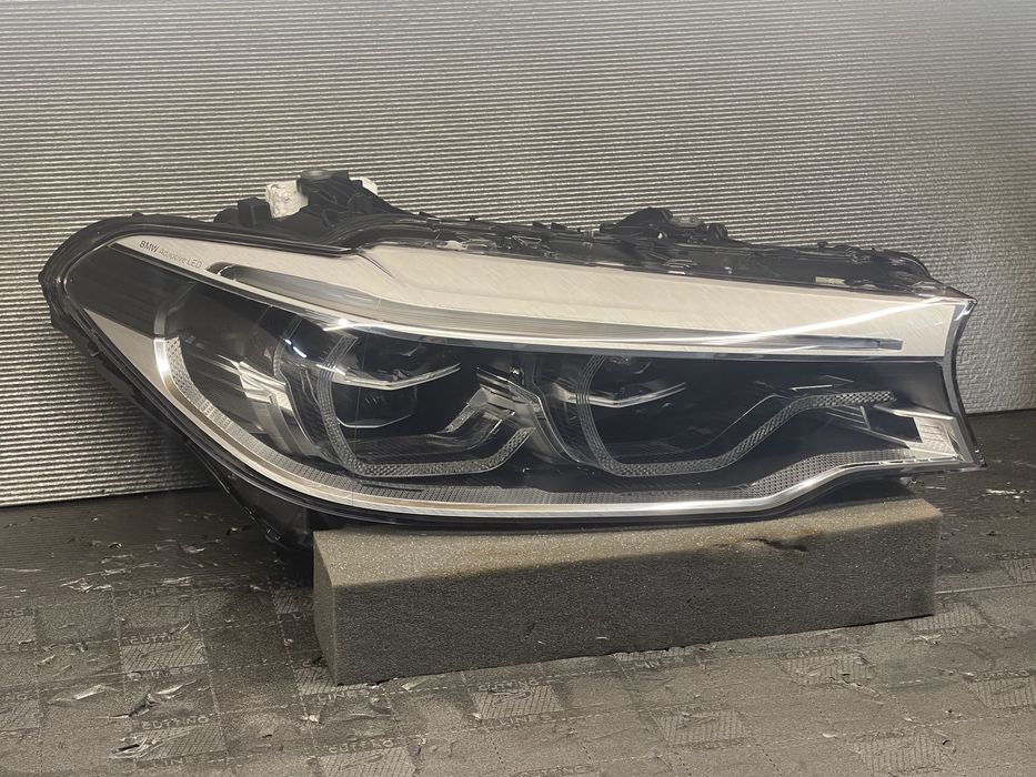 Far dreapta Bmw seria 5 G30 g31 Led adaptive ICON