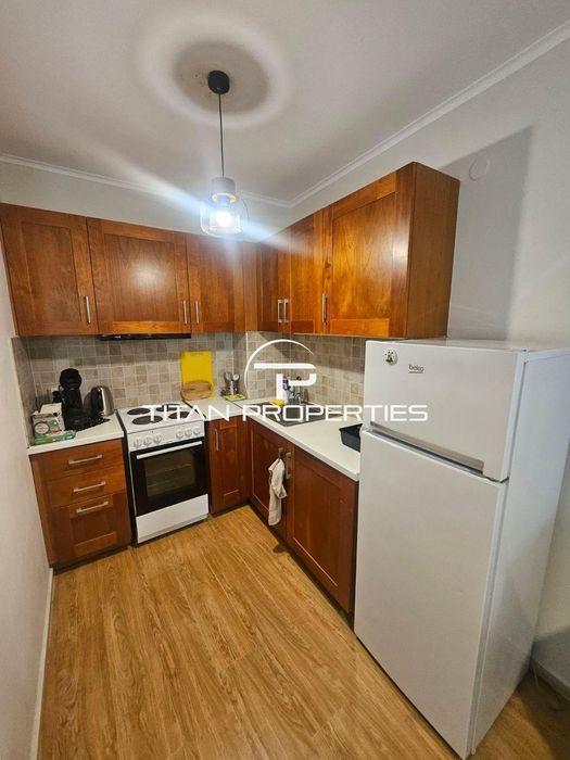 Дава се под наем Двустаен апартамент в Бургас, Център - 70 кв.м за 561 € - Снимка #1