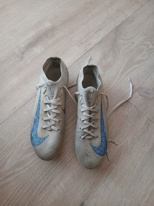 Vând ghete de fotbal Nike mercurial vapor 15 academy