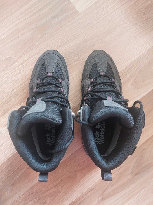 Нови Туристически Обувки от JACK WOLFSKIN