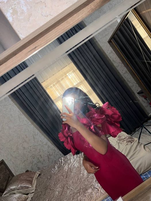 Vecherniy ko’ylaklar sotiladi