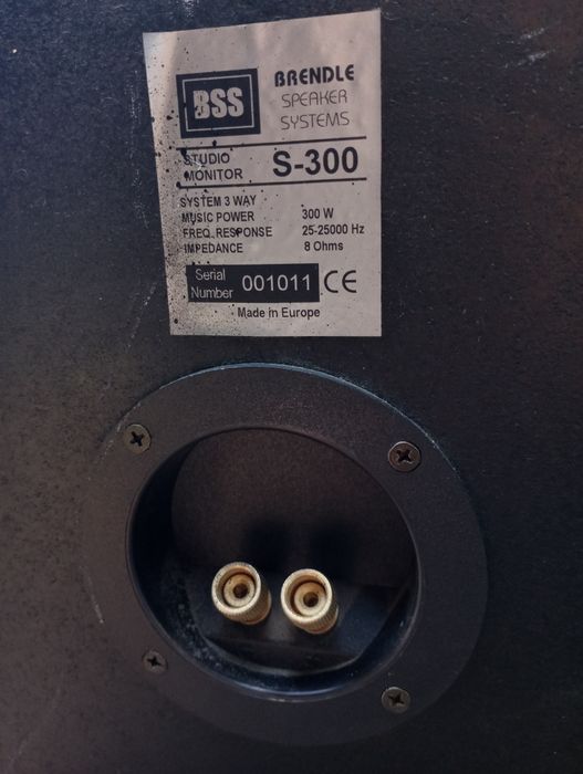Incinte acustice Bss studio monitor 2 x 300w !