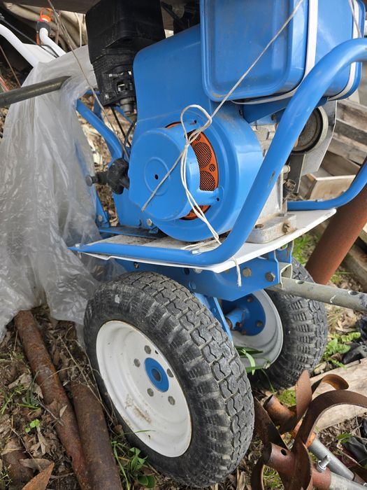 Мотофреза Нева-почти нова