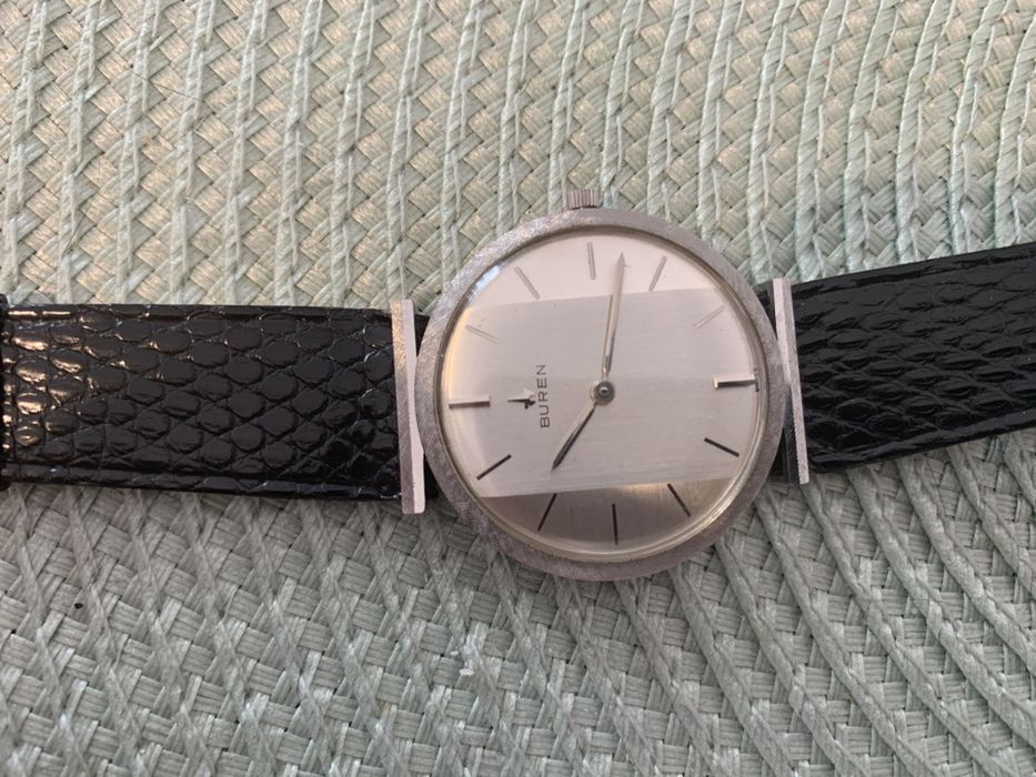 Ceas Buren-model depose