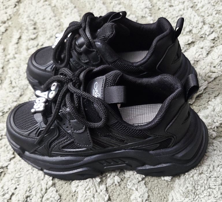 Vând adidași copii unisex, mărimea 33